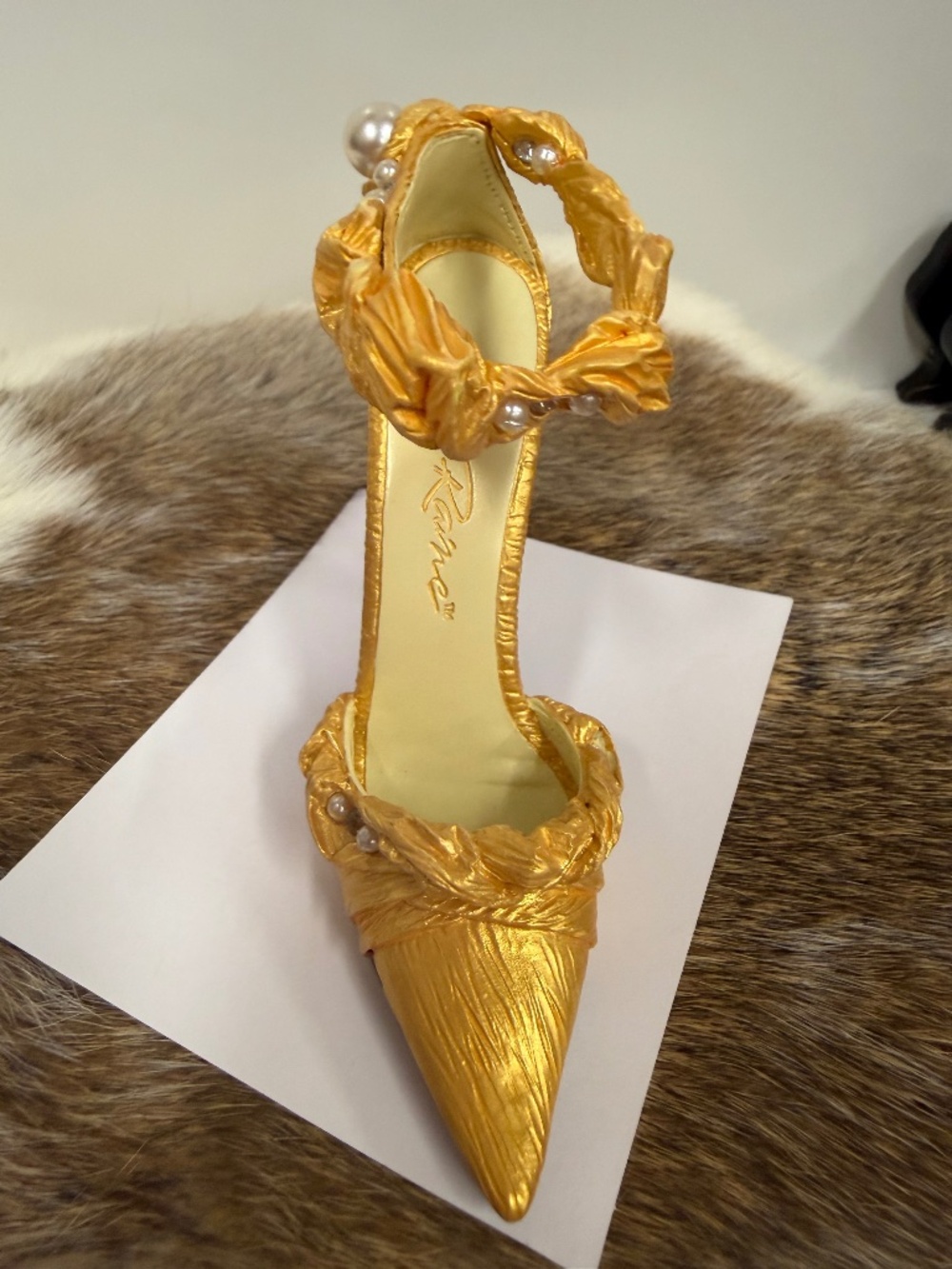Just The Right Shoe Figurine- Secrets- EJ327